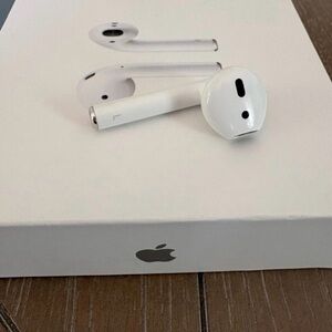Apple AirPods left airpod 1st generation